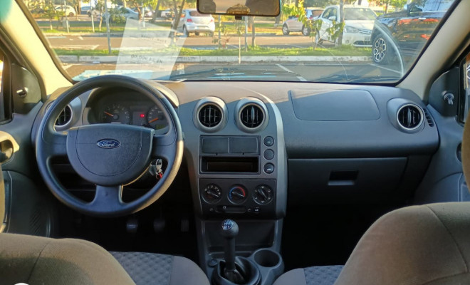 Ford Fiesta Personnalité 1.0 8V 66cv 5p 2007 Flex-6