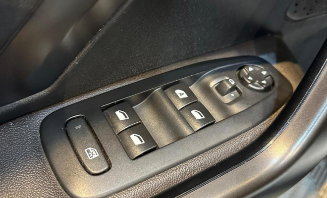 Peugeot 2008 Griffe 1.6 Flex 16V 5p Aut. 2016 Flex-8