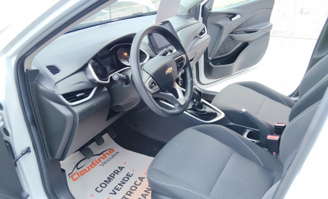 GM - Chevrolet ONIX SEDAN Plus LT 1.0 12V Flex 4p Mec. 2024 Flex-9