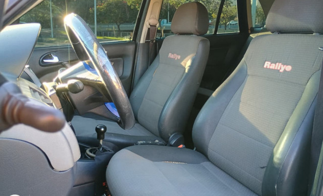 VW - VolksWagen Gol 1.6 Mi Rallye Total Flex 8V 4p 2005 Flex-4