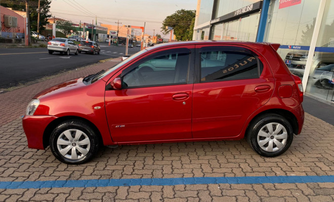Toyota ETIOS XS  1.3 Flex 16V 5p Mec. 2013 Flex-2