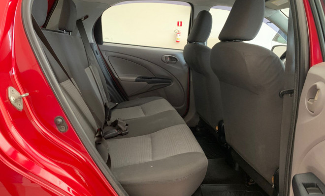 Toyota ETIOS XS  1.3 Flex 16V 5p Mec. 2013 Flex-13