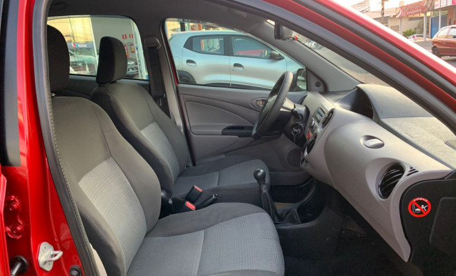 Toyota ETIOS XS  1.3 Flex 16V 5p Mec. 2013 Flex-11