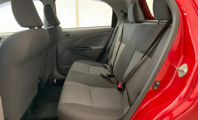 Toyota ETIOS XS  1.3 Flex 16V 5p Mec. 2013 Flex-10