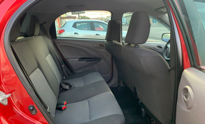Toyota ETIOS XS  1.3 Flex 16V 5p Mec. 2013 Flex-12