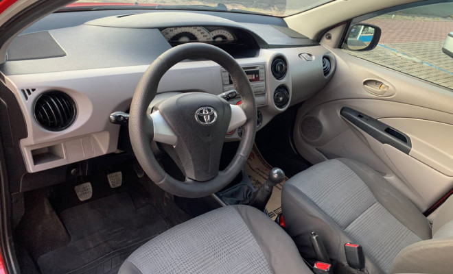 Toyota ETIOS XS  1.3 Flex 16V 5p Mec. 2013 Flex-8