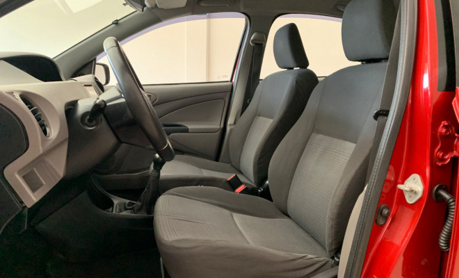 Toyota ETIOS XS  1.3 Flex 16V 5p Mec. 2013 Flex-9