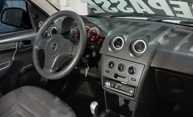 GM - Chevrolet PRISMA  Sed. Maxx/ LT 1.4 8V ECONOF. 4p 2009 Gasolina-7