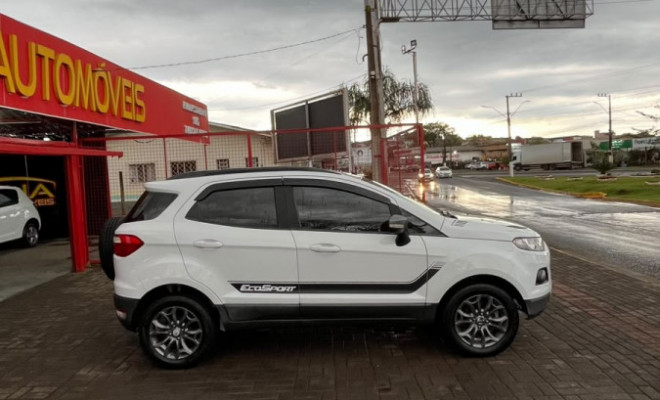 Ford EcoSport SE 1.6 16V Flex 5p Mec. 2015 Flex-4