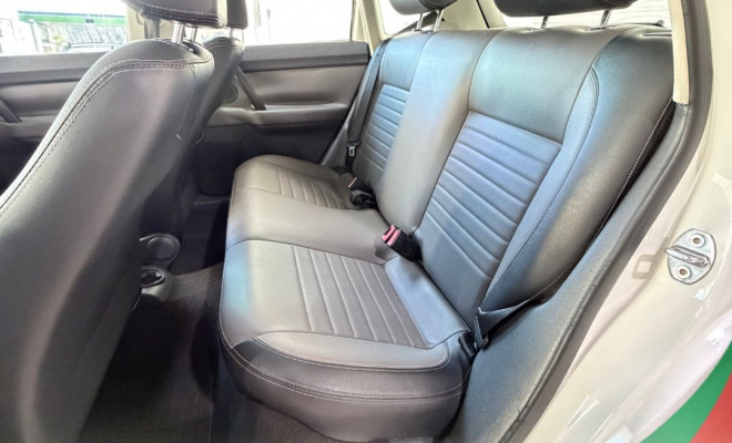 VW - VolksWagen Polo 1.6 Mi/S.Ouro 1.6 Mi Tot.Flex 8V 5p 2013 Flex-7