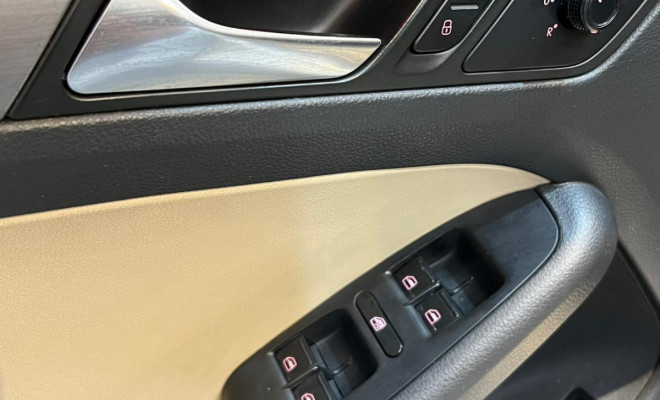 VW - VolksWagen JETTA Comfortline 1.4 TSI 16V 4p Aut. 2016 Gasolina-5