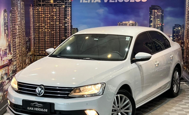 VW - VolksWagen JETTA Comfortline 1.4 TSI 16V 4p Aut. 2016 Gasolina-1