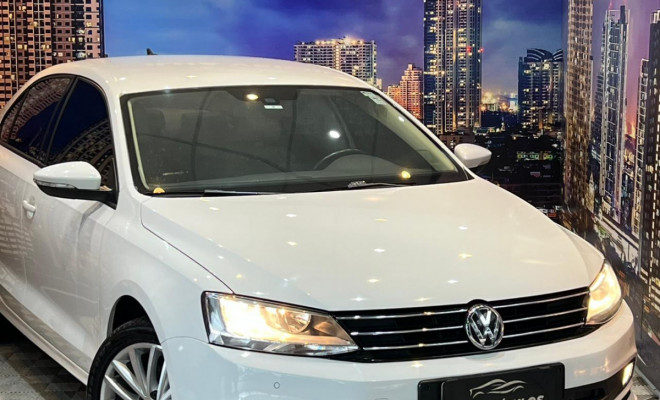 VW - VolksWagen JETTA Comfortline 1.4 TSI 16V 4p Aut. 2016 Gasolina-4