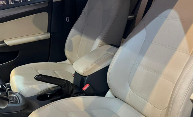 VW - VolksWagen JETTA Comfortline 1.4 TSI 16V 4p Aut. 2016 Gasolina-7