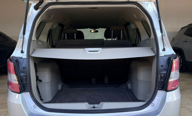 GM - Chevrolet SPIN LT 1.8 8V Econo.Flex 5p Aut. 2013 Flex-5