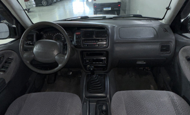 GM - Chevrolet TRACKER 2.0 TB Int. Diesel 4x4 4p 2004 Diesel-2