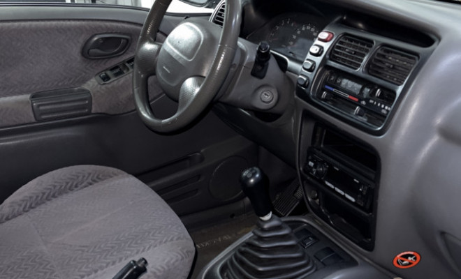 GM - Chevrolet TRACKER 2.0 TB Int. Diesel 4x4 4p 2004 Diesel-4