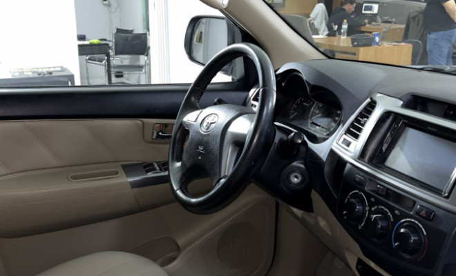 Toyota Hilux SW4 SR 4x2 2.7/ 2.7 Flex 16V Aut. 2015 Flex-4