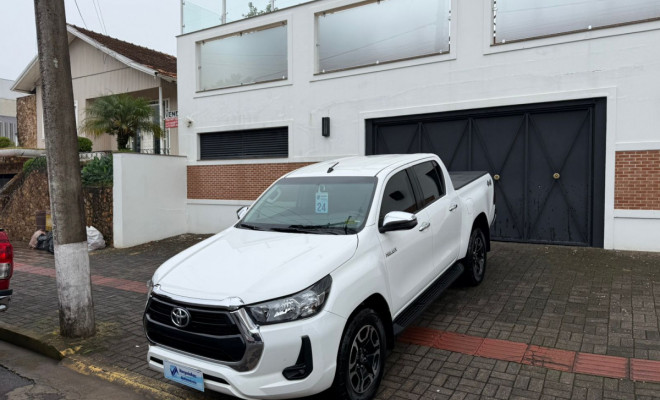 Toyota Hilux CD SRV 4x4 2.8 TDI Diesel Aut. 2024 Diesel-1
