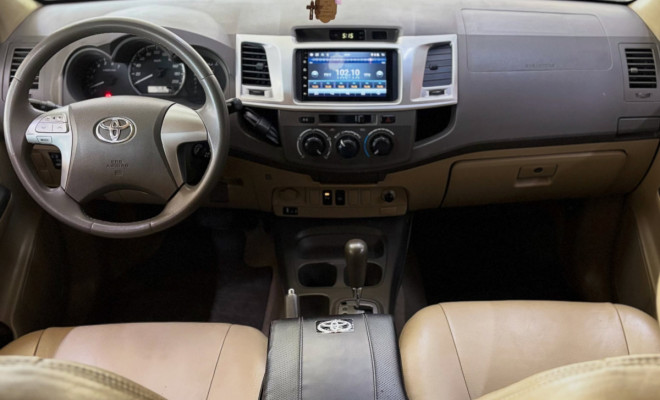 Toyota Hilux CD 4x4 2.7 2013-5