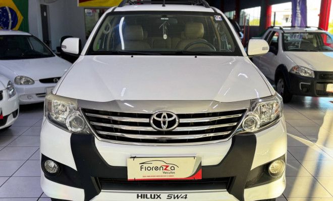 Toyota Hilux CD 4x4 2.7 2013-0