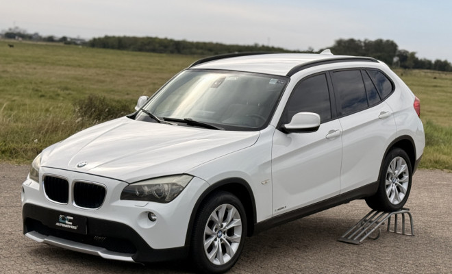 BMW X1 SDRIVE 18i 2.0 16V 4x2 Aut. 2011 Gasolina