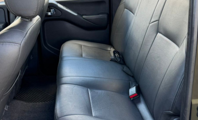 Nissan Frontier SV AT.CD 4x4 2.5 TB Diesel Mec. 2014 Diesel-6