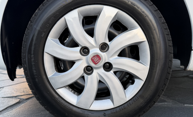 Fiat Palio ATTRA./ITÁLIA 1.4 EVO F.Flex 8V 5p 2013 Flex-13