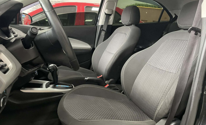 ONIX LT 1.4 Automatico-5