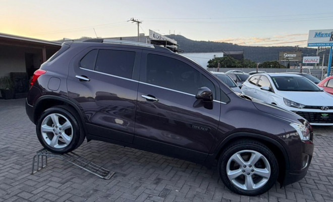 GM - Chevrolet TRACKER LTZ 1.8 16V Flex 4x2 Aut. 2016 Flex-21