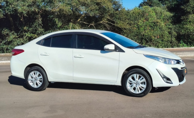 Toyota YARIS XL Sedan 1.5 Flex 16V 4p Aut. 2019 Flex-0