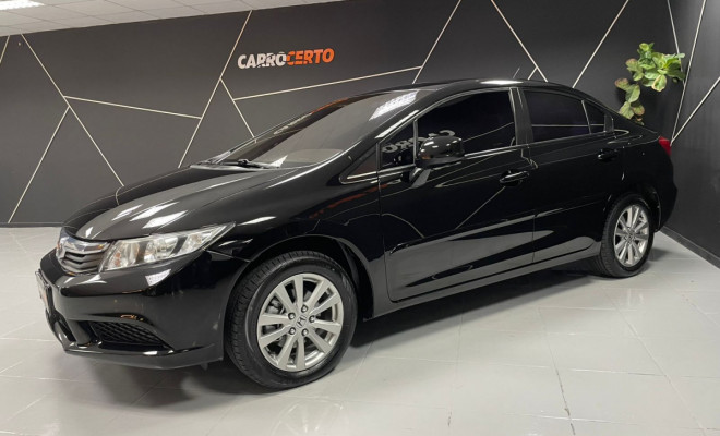 Honda Civic Sedan LXS 1.8  2014 Flex     MANUAL, pronto para RODAR.-1