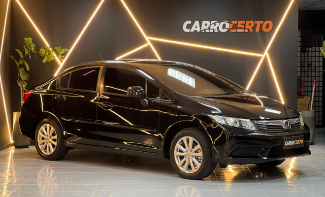 Honda Civic Sedan LXS 1.8  2014 Flex     MANUAL, pronto para RODAR.