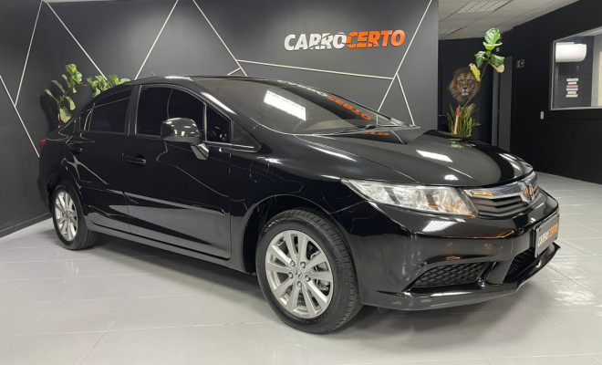Honda Civic Sedan LXS 1.8  2014 Flex     MANUAL, pronto para RODAR.-0