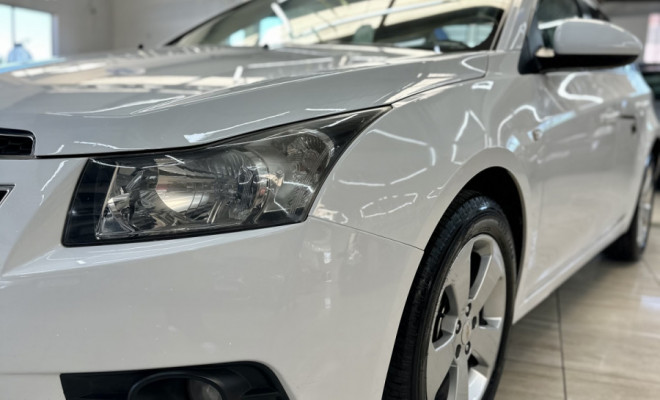 GM - Chevrolet CRUZE LT 1.8 16V FlexPower 4p Aut. 2013-10