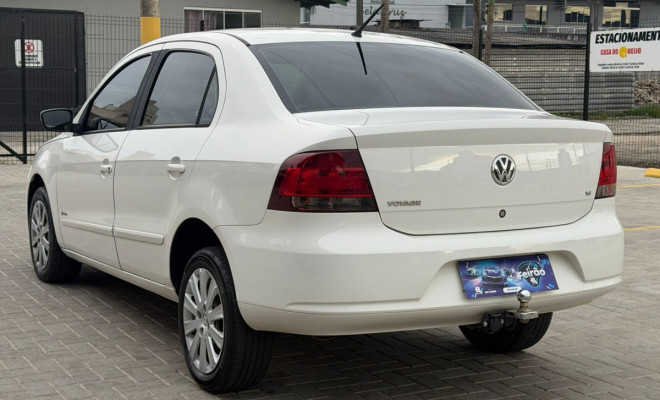 VW - VolksWagen VOYAGE TREND 1.6 Mi Total Flex 8V 4p 2012 Flex-4