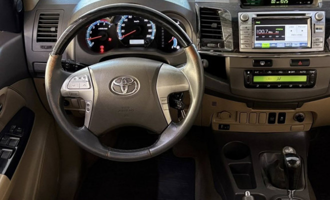 Toyota Hilux SW4 SRV D4-D 4x4 3.0 TDI Aut 2013-5