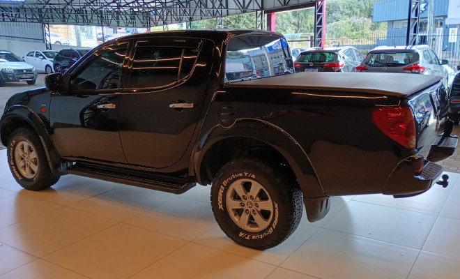 Mitsubishi L200 Triton HPE 3.2 CD TB Int.Diesel Aut 2012 Diesel-4