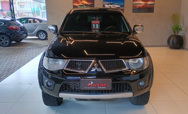Mitsubishi L200 Triton HPE 3.2 CD TB Int.Diesel Aut 2012 Diesel-1