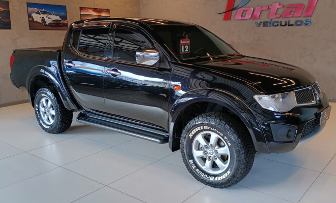 Mitsubishi L200 Triton HPE 3.2 CD TB Int.Diesel Aut 2012 Diesel-0
