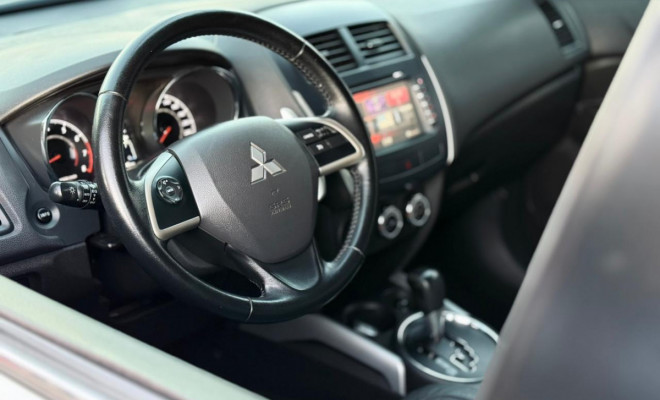 Mitsubishi ASX 2.0 16V 4x4 160cv Aut. 2015 Gasolina-11