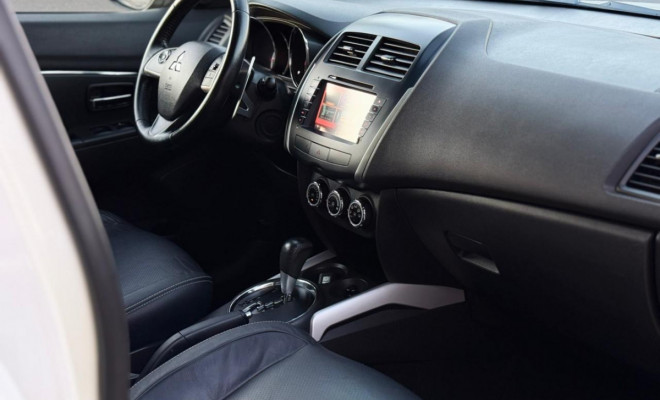 Mitsubishi ASX 2.0 16V 4x4 160cv Aut. 2015 Gasolina-8