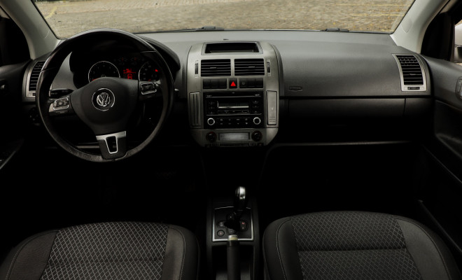 VW - VolksWagen Polo 1.6 Mi/S.Ouro 1.6 Mi Tot.Flex 8V 5p 2013 Gasolina-5