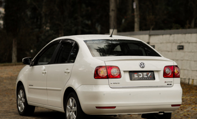 VW - VolksWagen Polo 1.6 Mi/S.Ouro 1.6 Mi Tot.Flex 8V 5p 2013 Gasolina-2