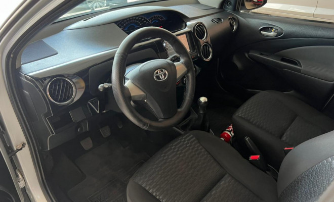 Toyota ETIOS XS 1.5 Flex 16V 5p Mec. 2014 Flex-7