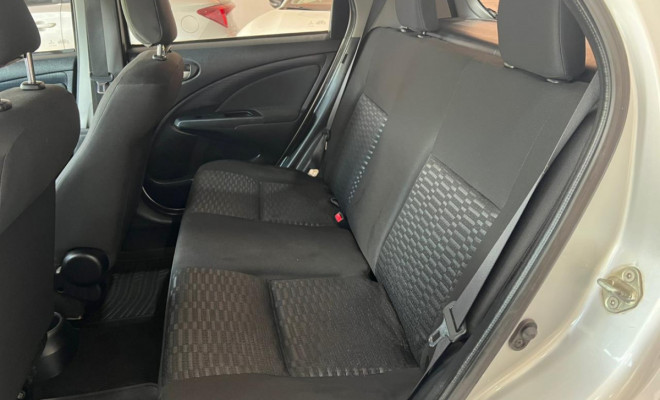 Toyota ETIOS XS 1.5 Flex 16V 5p Mec. 2014 Flex-5