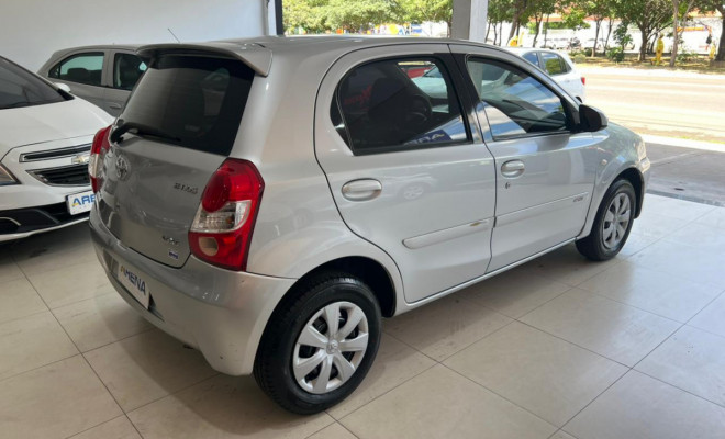 Toyota ETIOS XS 1.5 Flex 16V 5p Mec. 2014 Flex-2