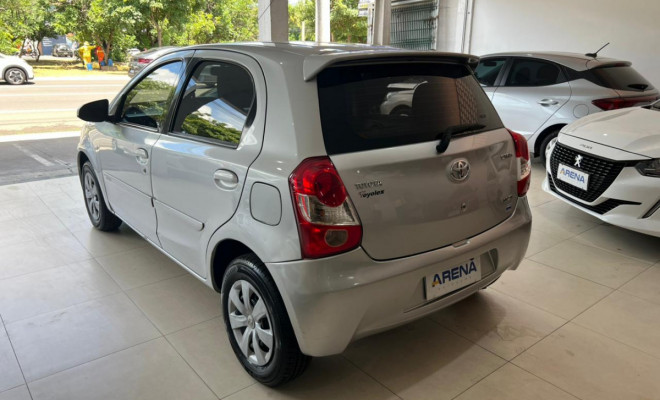 Toyota ETIOS XS 1.5 Flex 16V 5p Mec. 2014 Flex-4