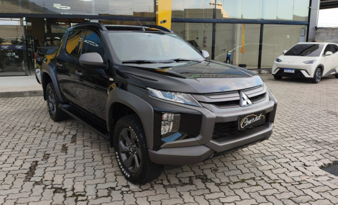 Mitsubishi L200 Tri. Outdo. GLS 2.4 CD 4x4 Die. Aut 2025 Diesel-1