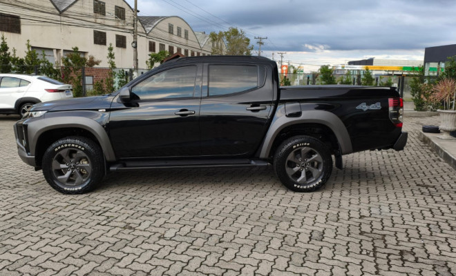 Mitsubishi L200 Tri. Outdo. GLS 2.4 CD 4x4 Die. Aut 2025 Diesel-3